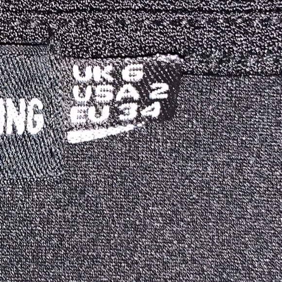 PLUNGE BODYSUIT IN BLACK NEVER WORN - Picture 4 of 4